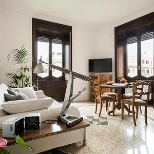 Flat Six Appartamento Roma